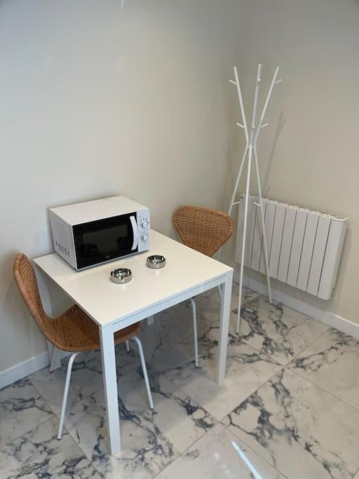 Le Petit-Beauvoisine Apartment รูออง ภายนอก รูปภาพ